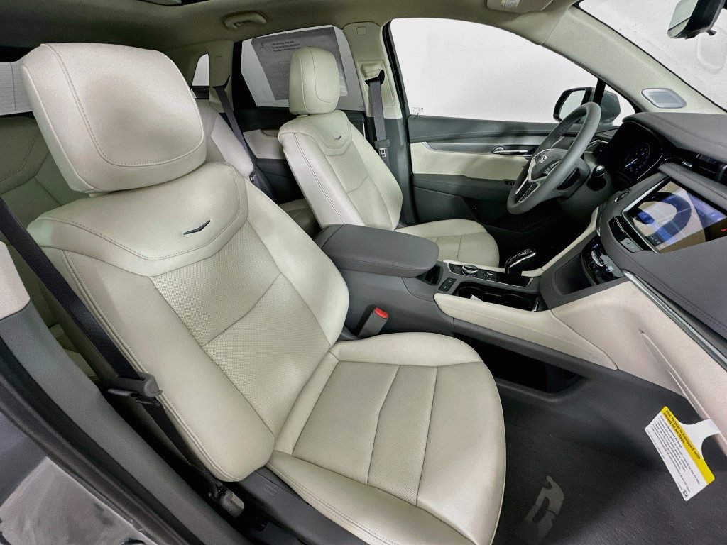 New 2026 Cadillac XT5 Premium Luxury w/ LPO, Floor Liner Package AWD/4WD image 35