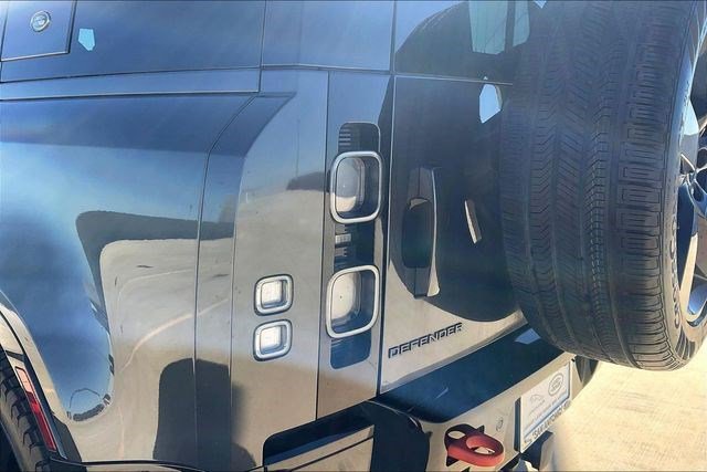 Used 2022 Land Rover Defender 110 X image 35