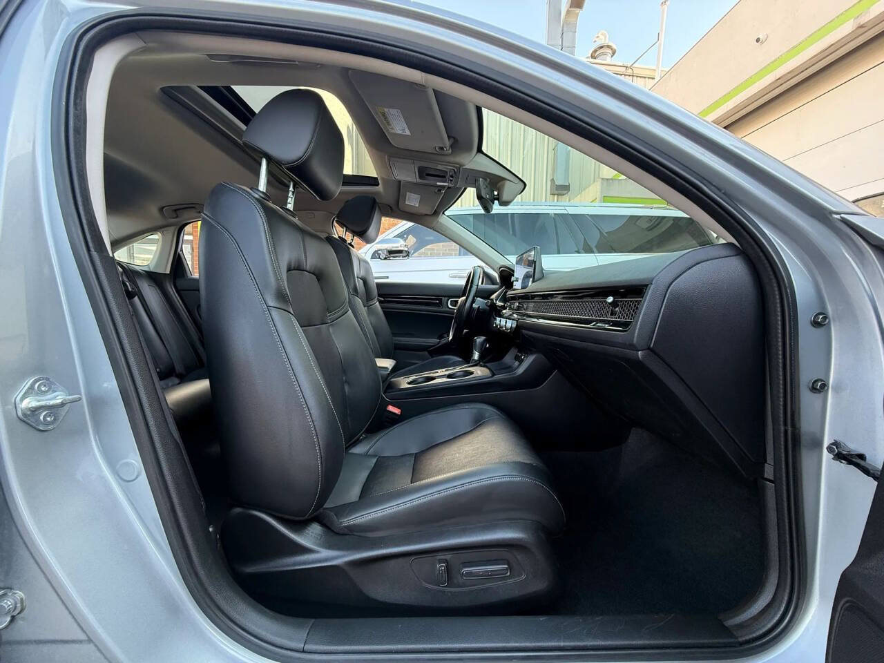 Used 2022 Honda Civic Touring image 13