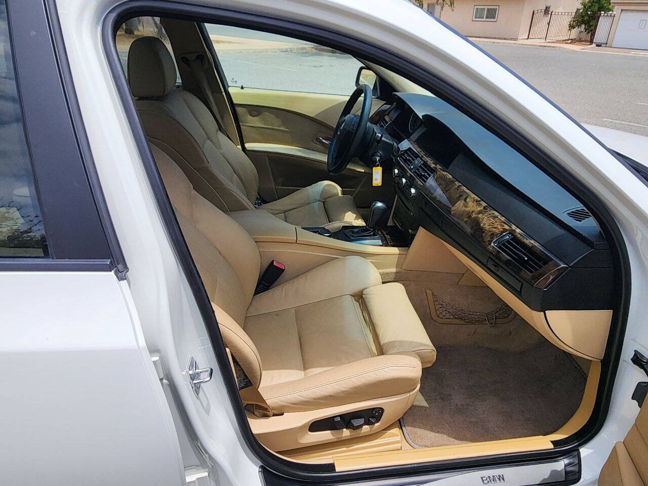 Used 2006 BMW 530xi Wagon AWD/4WD image 12