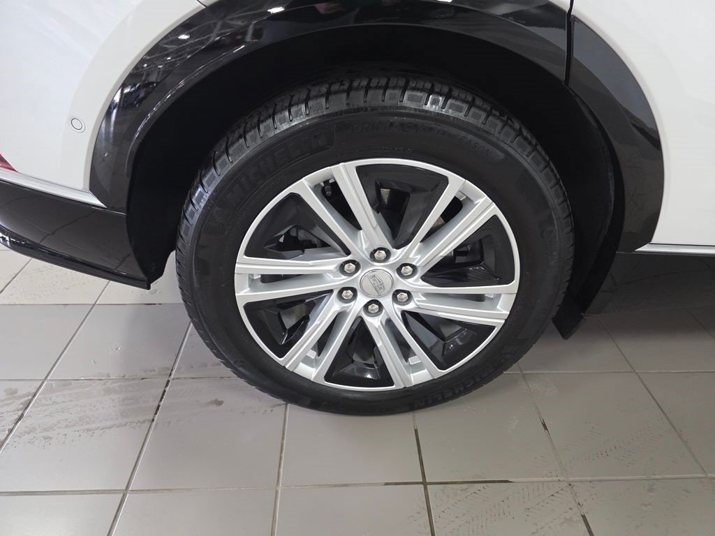 Certified 2024 Cadillac Lyriq Tech w/ Driver Assist Package AWD/4WD image 11