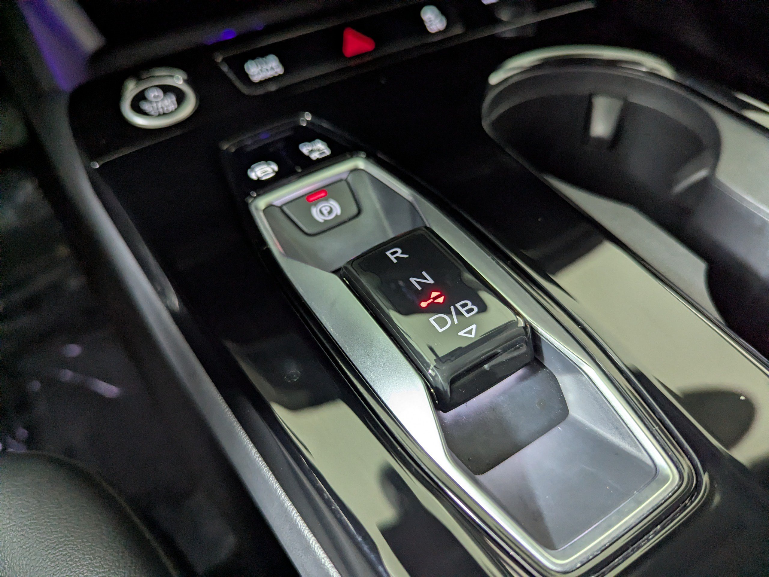 Certified 2025 Audi Q6 e-tron Prestige AWD/4WD image 22