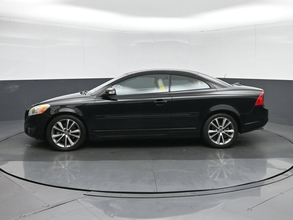 Used 2011 Volvo C70 T5 FWD image 4