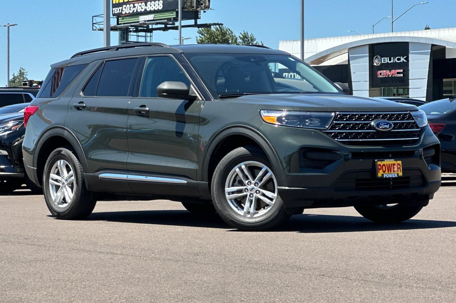 Used 2022 Ford Explorer XLT AWD/4WD image 2