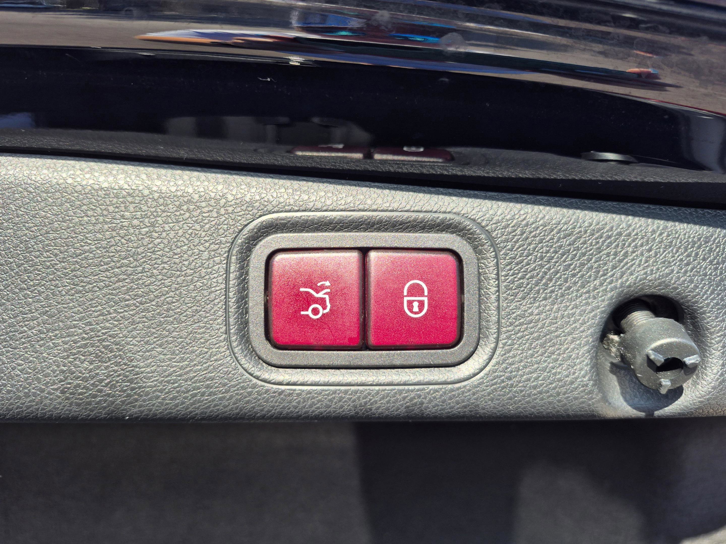 Used 2022 Mercedes-Benz E 350 Sedan image 11