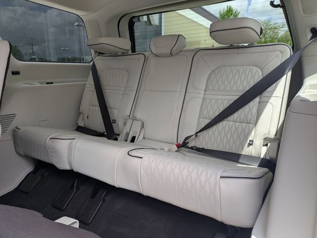 Used 2024 Lincoln Navigator Black Label image 29