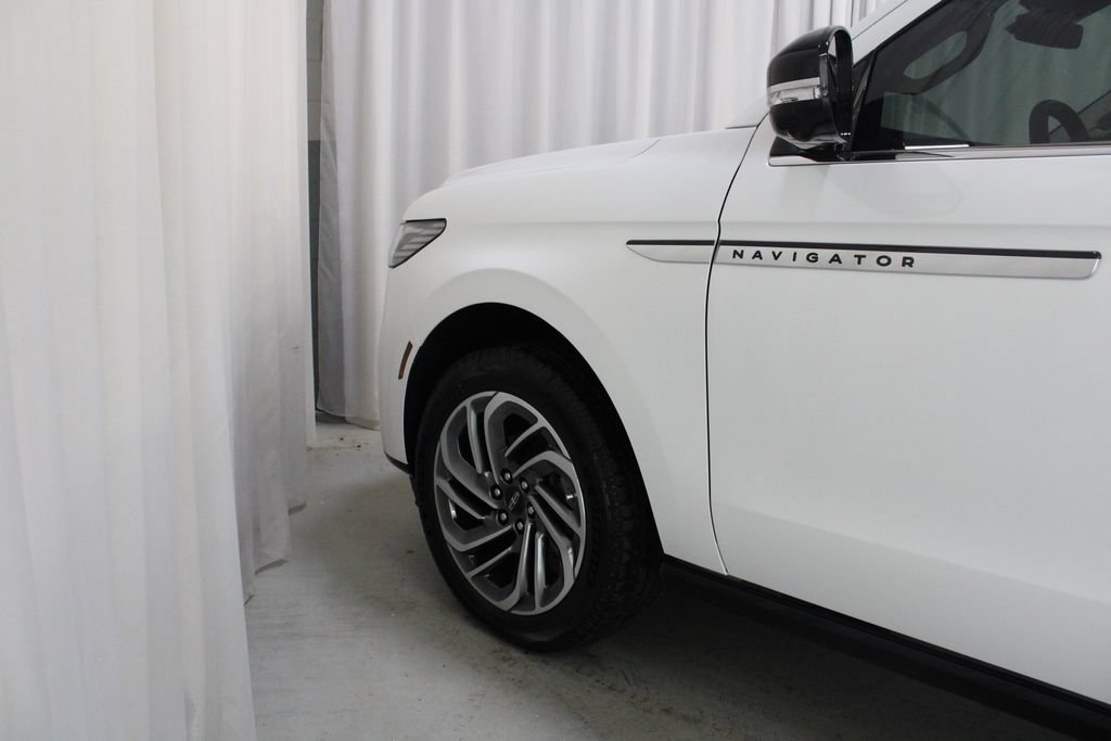 New 2027 Lincoln Navigator L Reserve AWD/4WD image 29