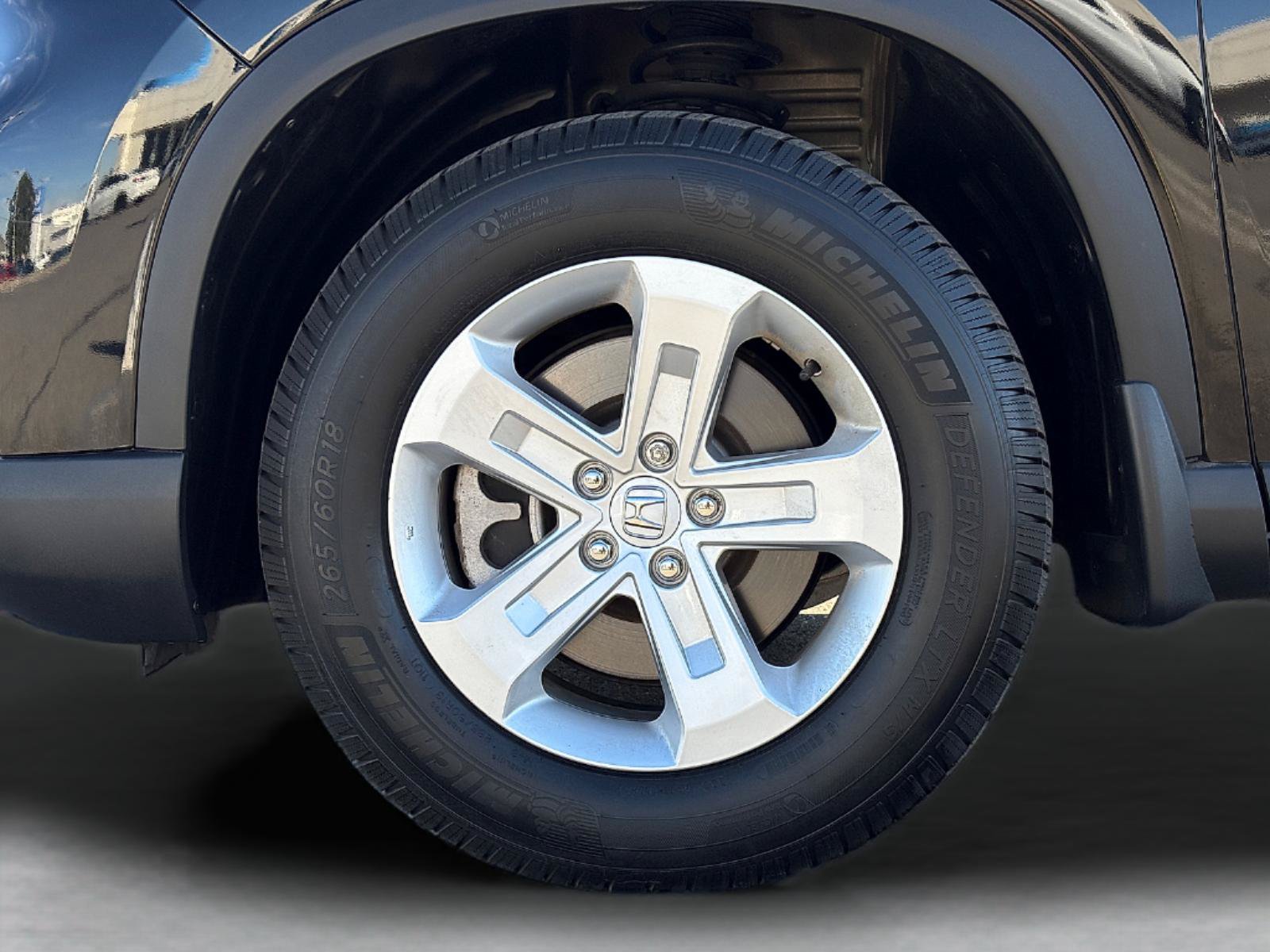 Certified 2023 Honda Pilot LX image 10