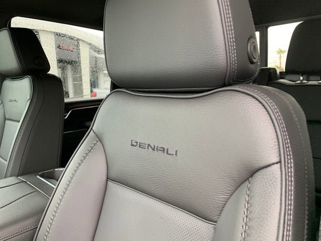 New 2026 GMC Sierra 2500 Denali w/ Technology Package AWD/4WD image 18