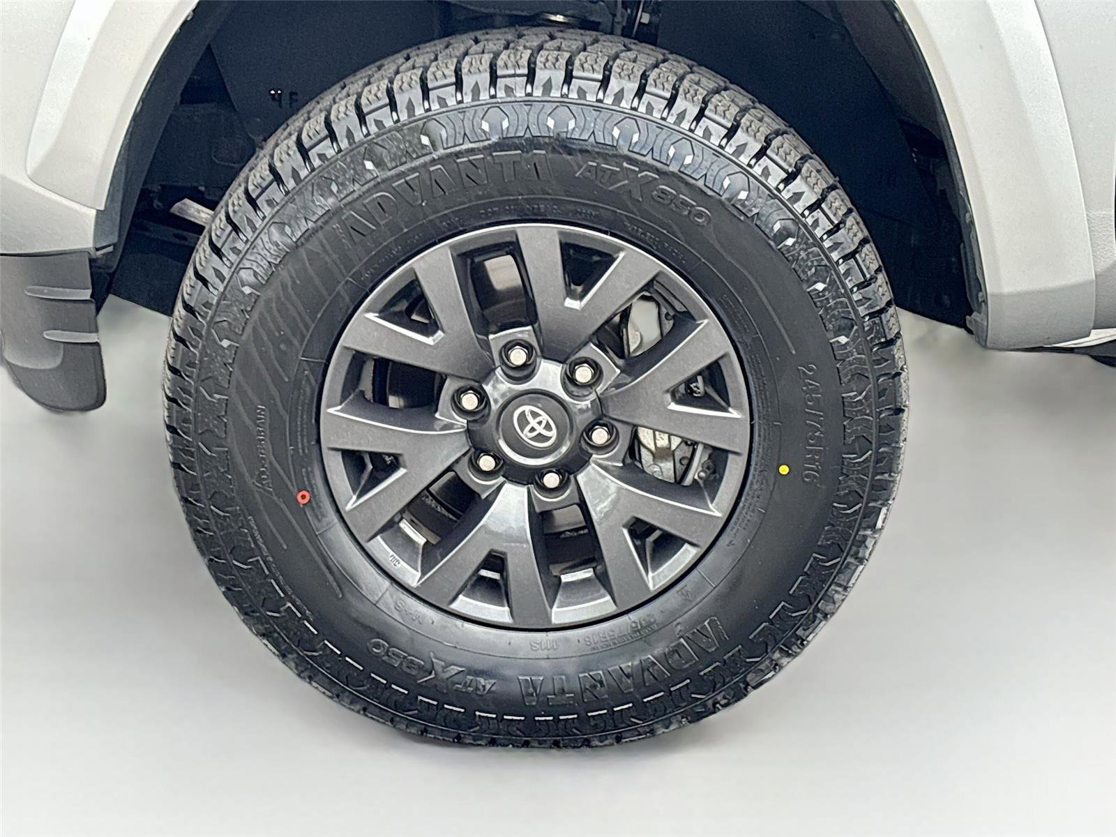 Used 2023 Toyota Tacoma SR5 w/ Technology Package AWD/4WD image 32