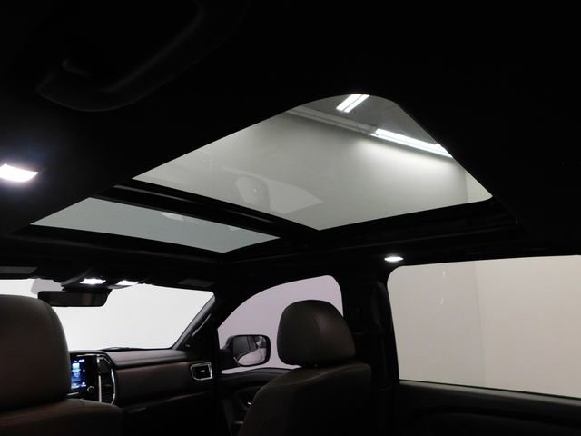 Used 2023 Nissan Titan Platinum Reserve w/ Moonroof Package image 21