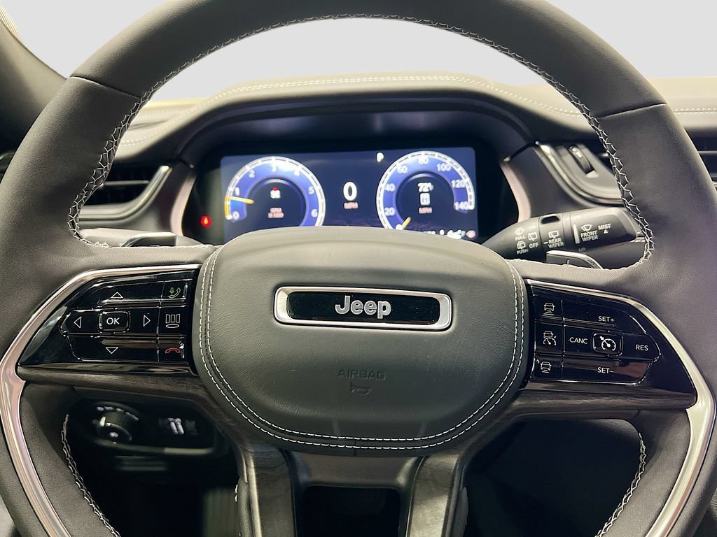 New 2025 Jeep Grand Cherokee L Overland w/ Luxury Tech Group IV AWD/4WD image 30