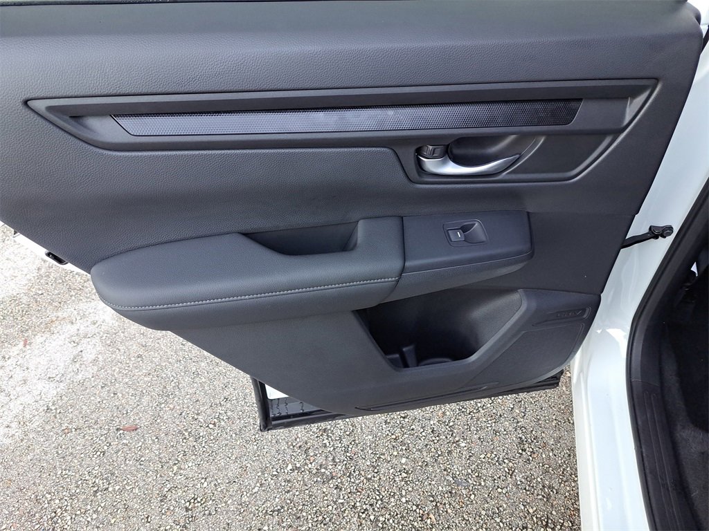 Used 2024 Honda CR-V LX image 11