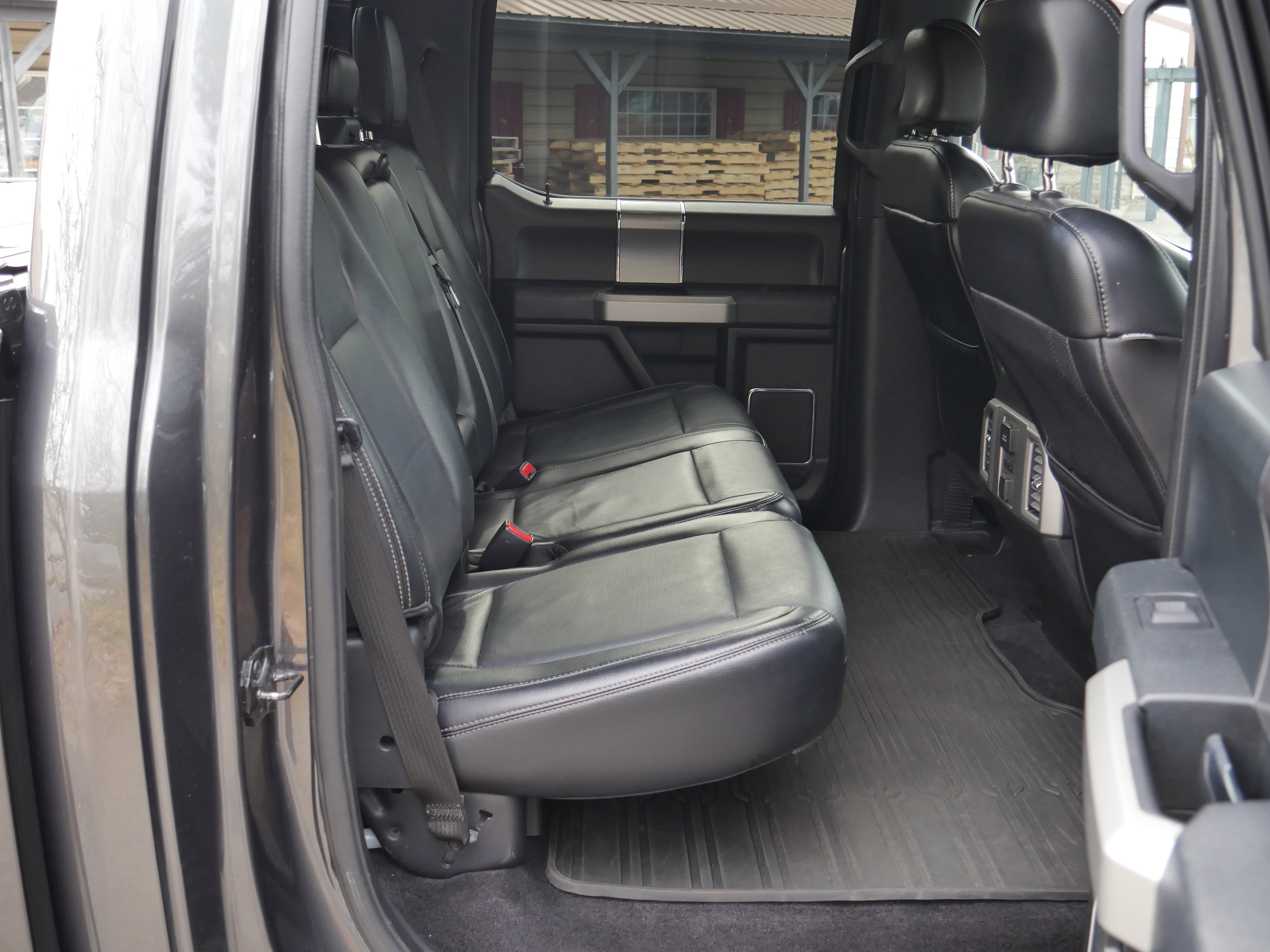 Used 2016 Ford F150 Lariat w/ Equipment Group 502A Luxury image 29