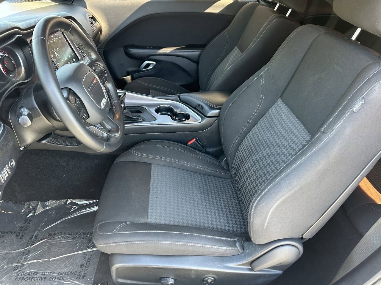 Used 2019 Dodge Challenger SXT image 15