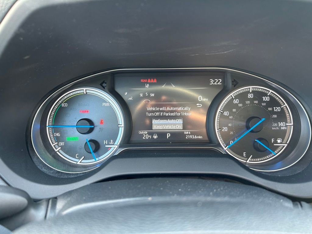 Used 2024 Toyota Venza XLE image 11