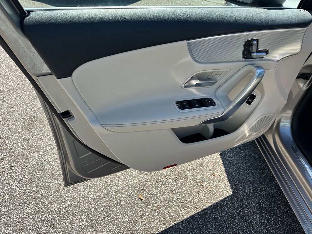 Used 2021 Mercedes-Benz A 220 image 10