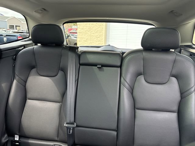 Used 2025 Volvo XC60 B5 Plus image 35