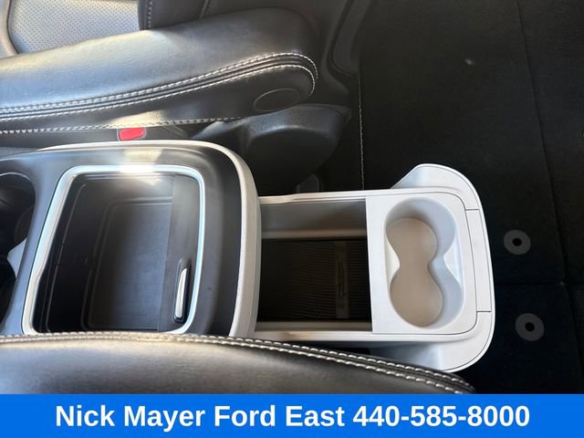 Used 2023 Chrysler Pacifica Touring-L FWD image 14