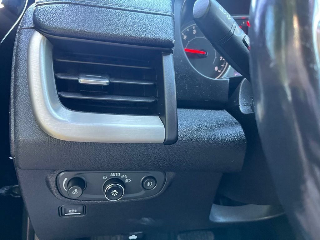 Used 2019 GMC Terrain Denali w/ Driver Alert Package II FWD image 30