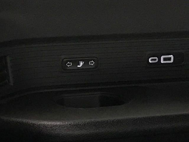 Used 2024 Jeep Wagoneer L Series II w/ Flexible Seating Group image 24