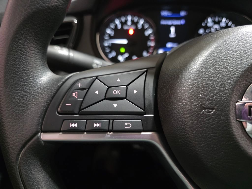 Used 2019 Nissan Rogue S image 27