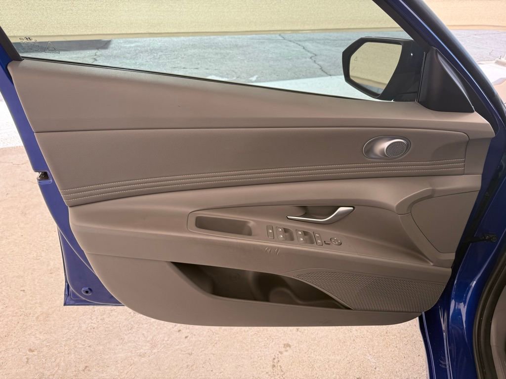 Used 2024 Hyundai Elantra SEL w/ Convenience Package FWD image 29