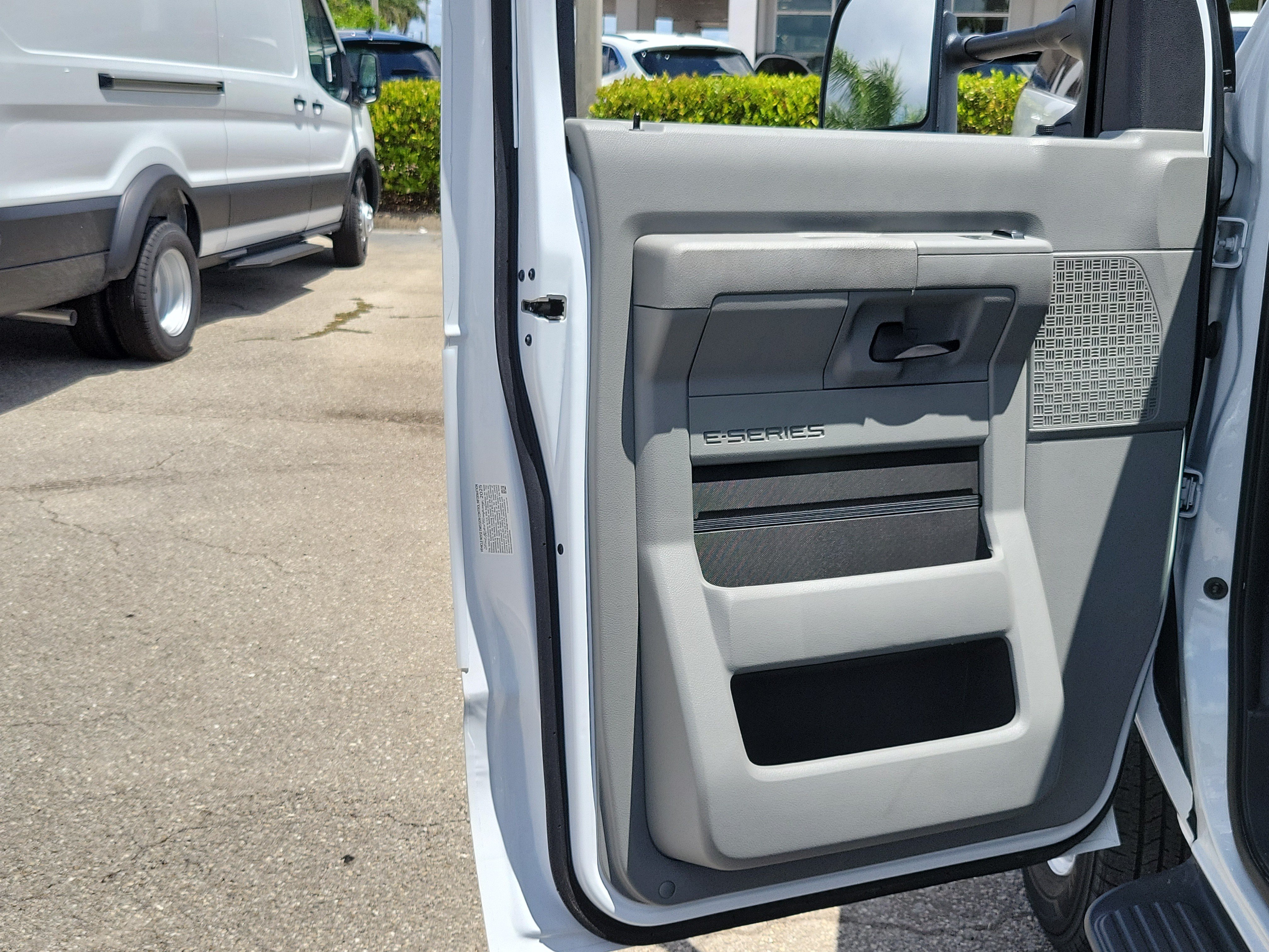 New 2026 Ford E-450 and Econoline 450 Super Duty w/ Power Equipment Group RWD image 16