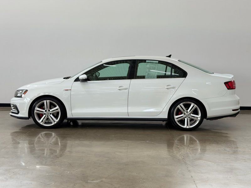 Used 2016 Volkswagen Jetta GLI SEL FWD image 4