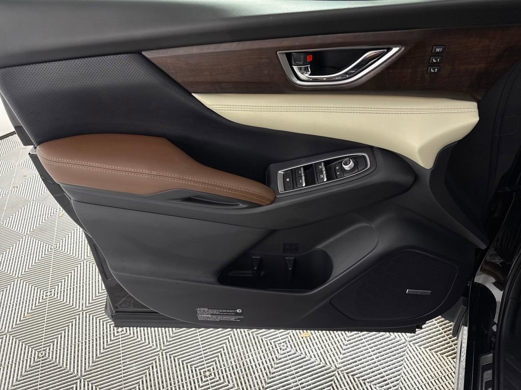 Used 2019 Subaru Ascent Touring w/ Popular Package #2 image 11