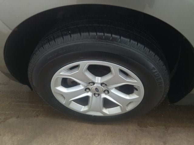 Used 2013 Ford Edge SEL FWD image 17