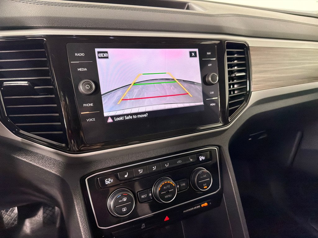 Used 2021 Volkswagen Atlas SEL AWD/4WD image 16