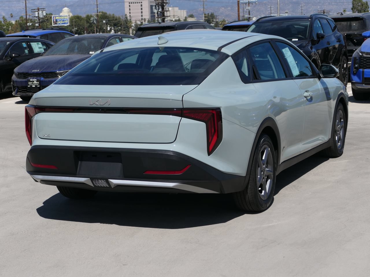 Used 2025 Kia K4 FWD image 3