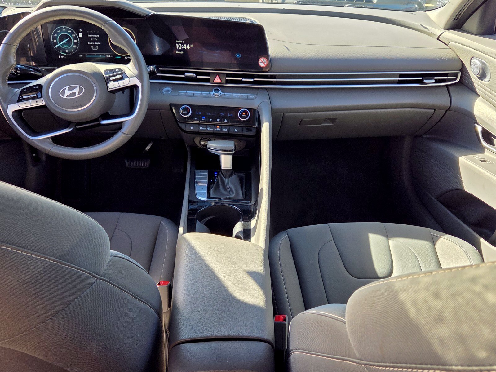 Used 2025 Hyundai Elantra SEL FWD image 8