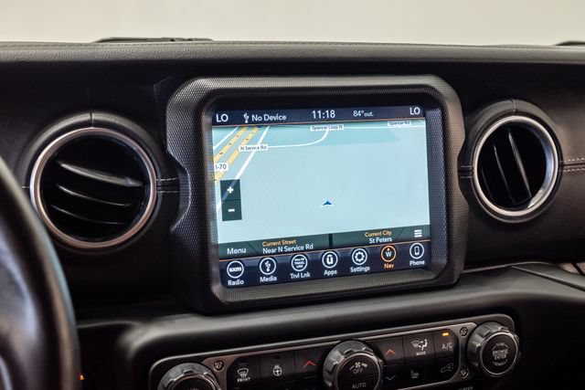 Used 2018 Jeep Wrangler Unlimited Sahara AWD/4WD image 22