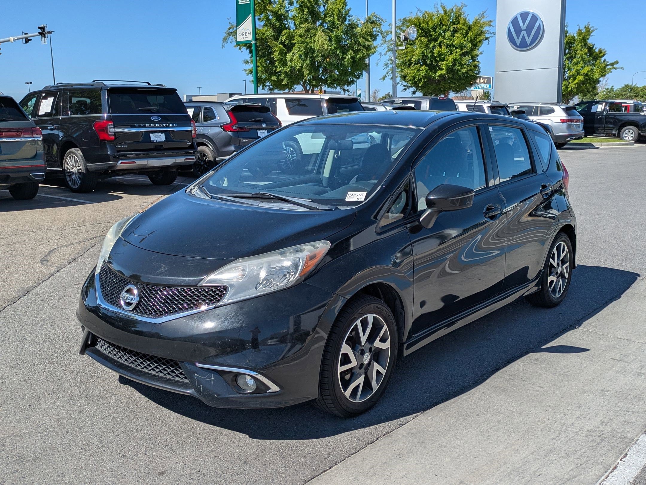 Used 2015 Nissan Versa Note SR FWD image 10