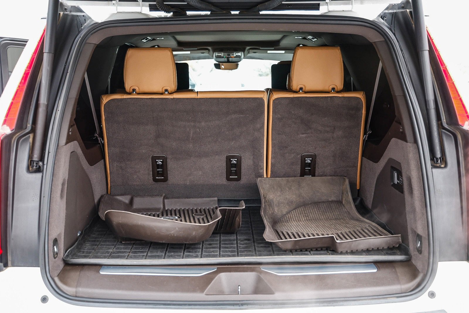 Used 2023 Cadillac Escalade ESV Sport w/ LPO, ONYX Package image 27