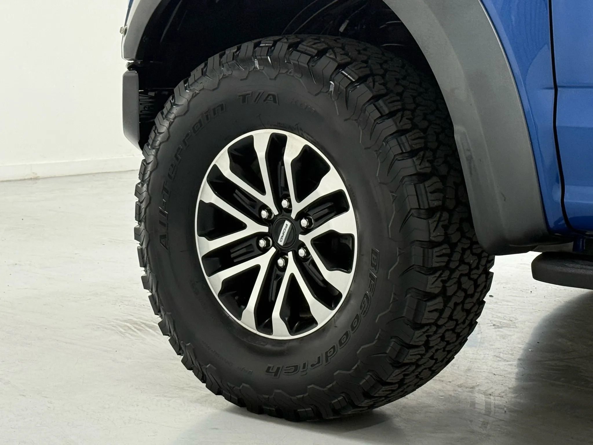 Used 2018 Ford F150 Raptor w/ Equipment Group 802A Luxury AWD/4WD image 39
