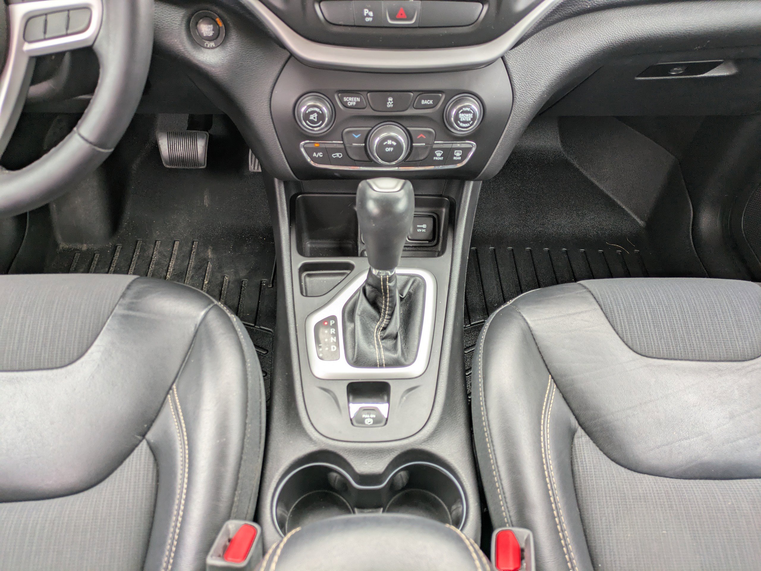 Certified 2018 Jeep Cherokee Latitude Plus image 17