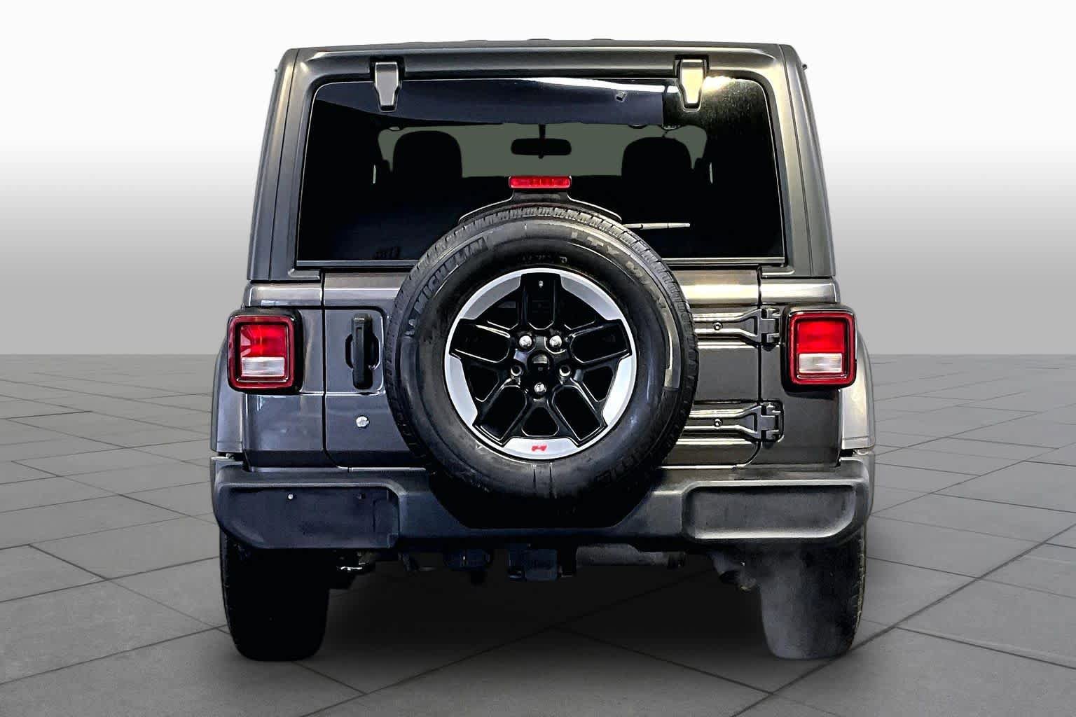 Used 2019 Jeep Wrangler Sport AWD/4WD image 5