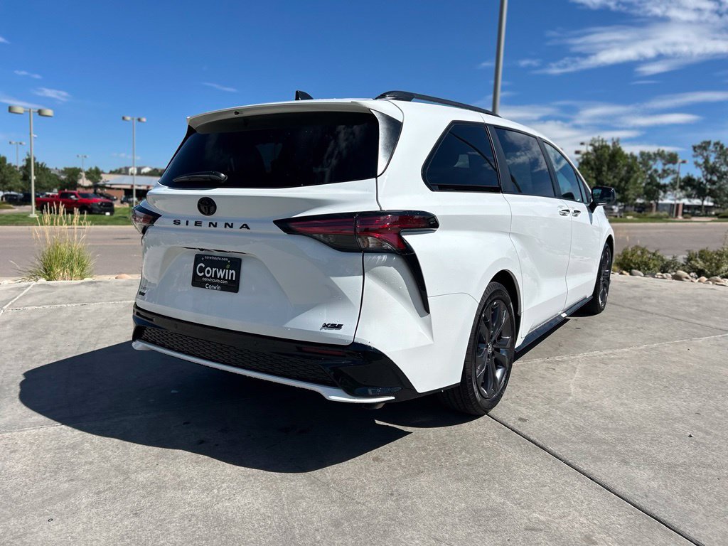 Used 2026 Toyota Sienna XSE FWD image 8