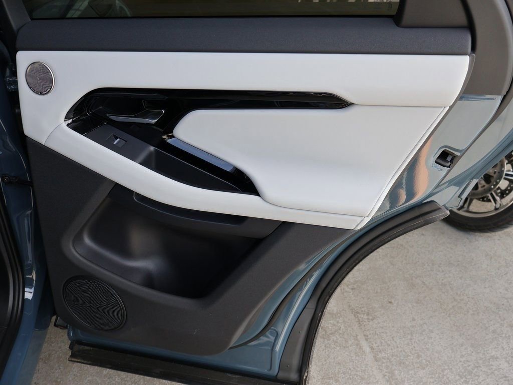 New 2026 Land Rover Range Rover Evoque Dynamic SE image 30