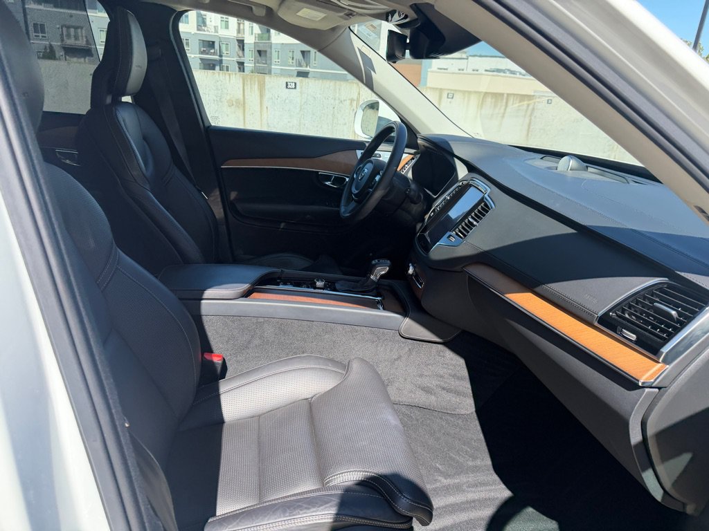 Used 2016 Volvo XC90 T6 Inscription w/ Vision Package AWD/4WD image 30