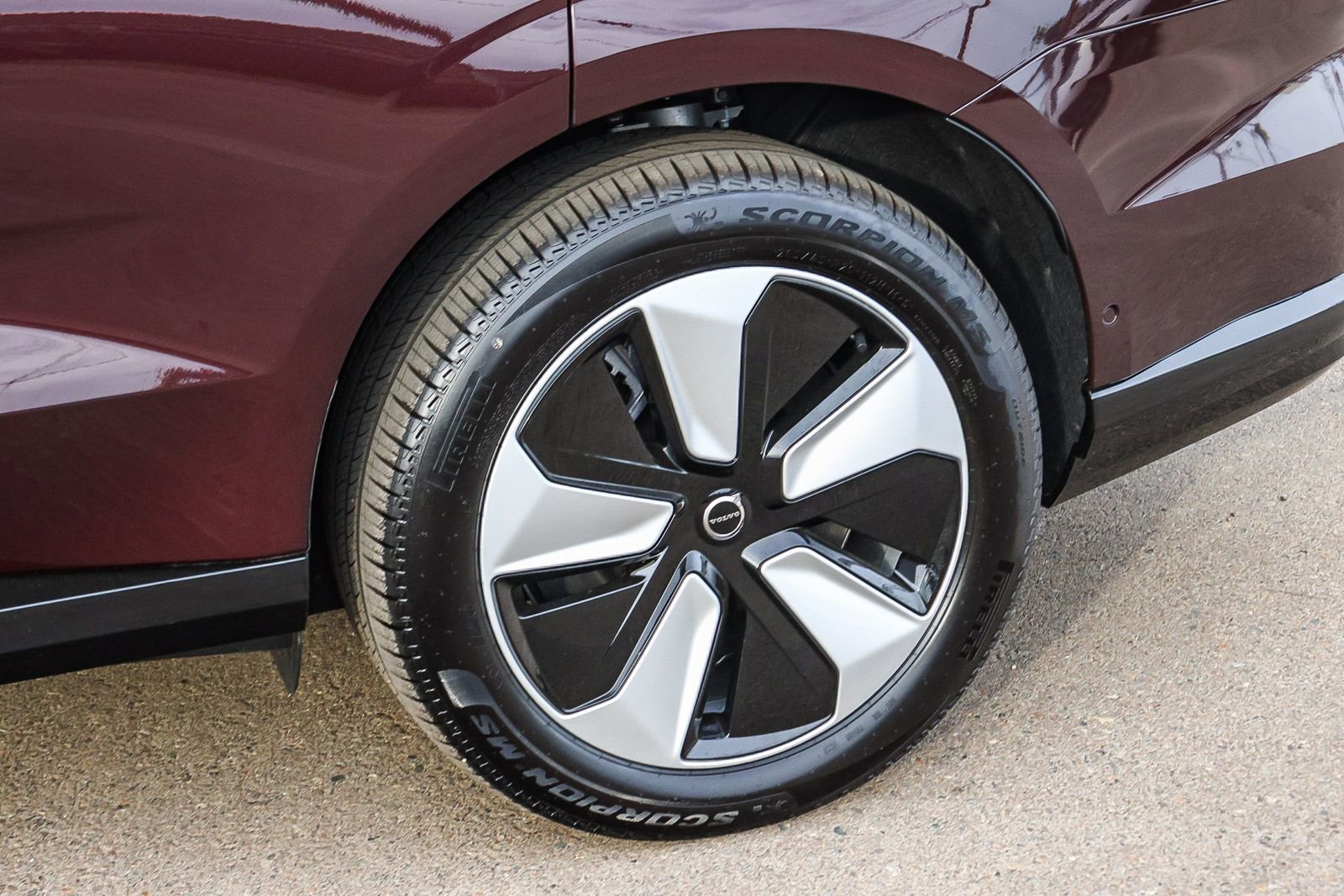 New 2026 Volvo EX90 Plus AWD/4WD image 9