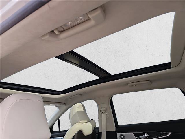 Used 2022 Lincoln Nautilus Black Label w/ Class II Trailer Tow Package image 10