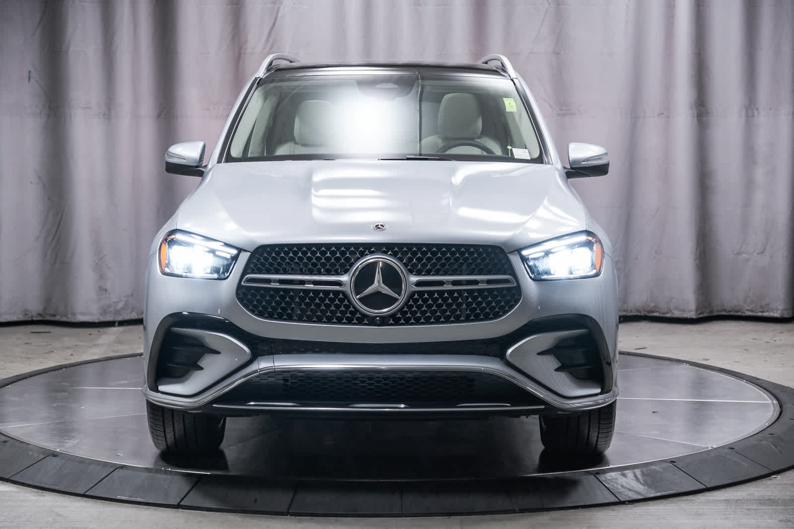 Used 2026 Mercedes-Benz GLE 350 4MATIC w/ AMG Line Exterior image 6