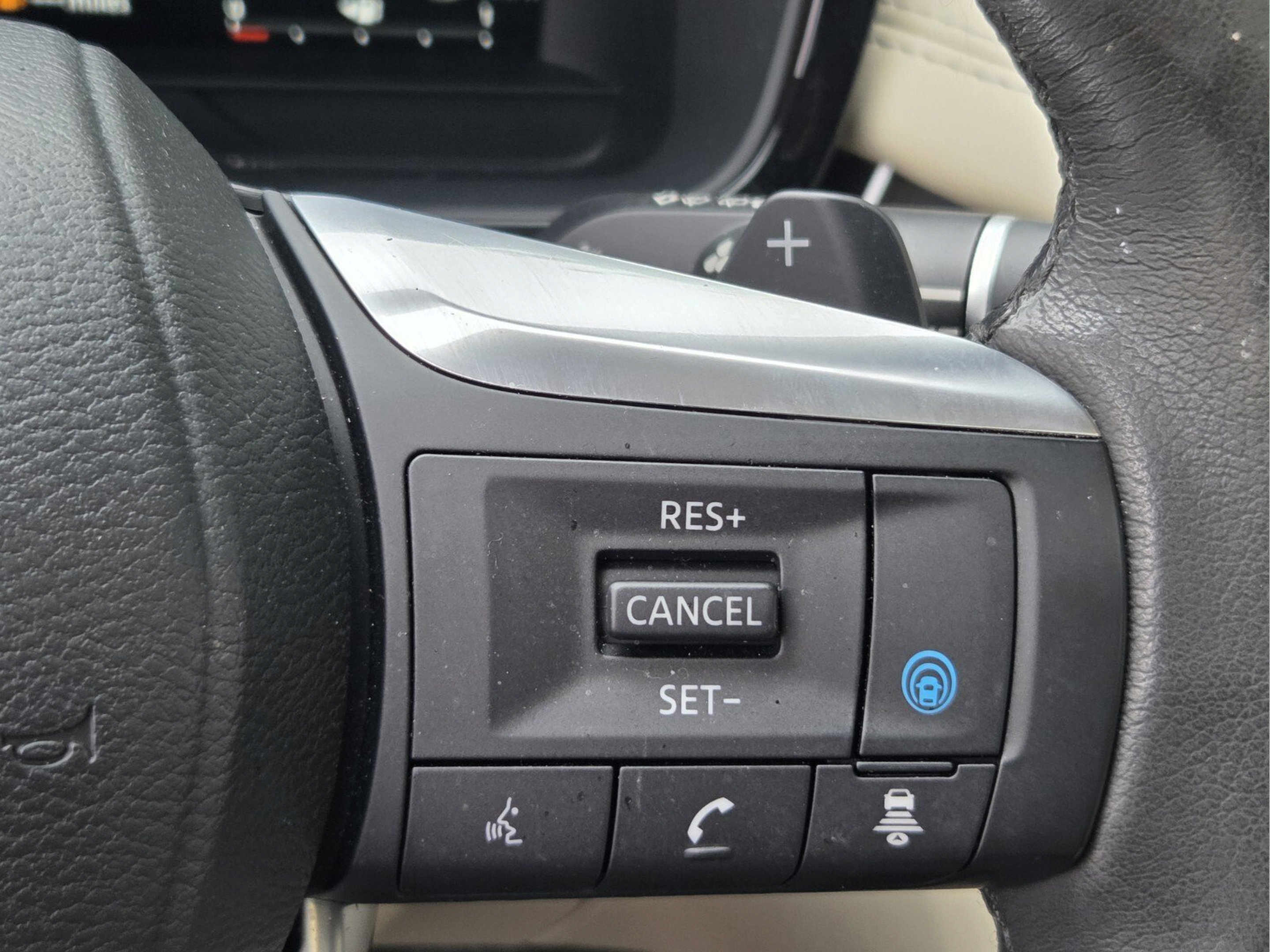 Used 2023 INFINITI QX60 Luxe w/ Cargo Package AWD/4WD image 9