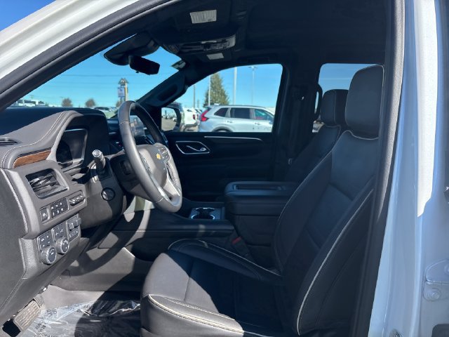 Used 2024 Chevrolet Tahoe Premier w/ Premium Package AWD/4WD image 9