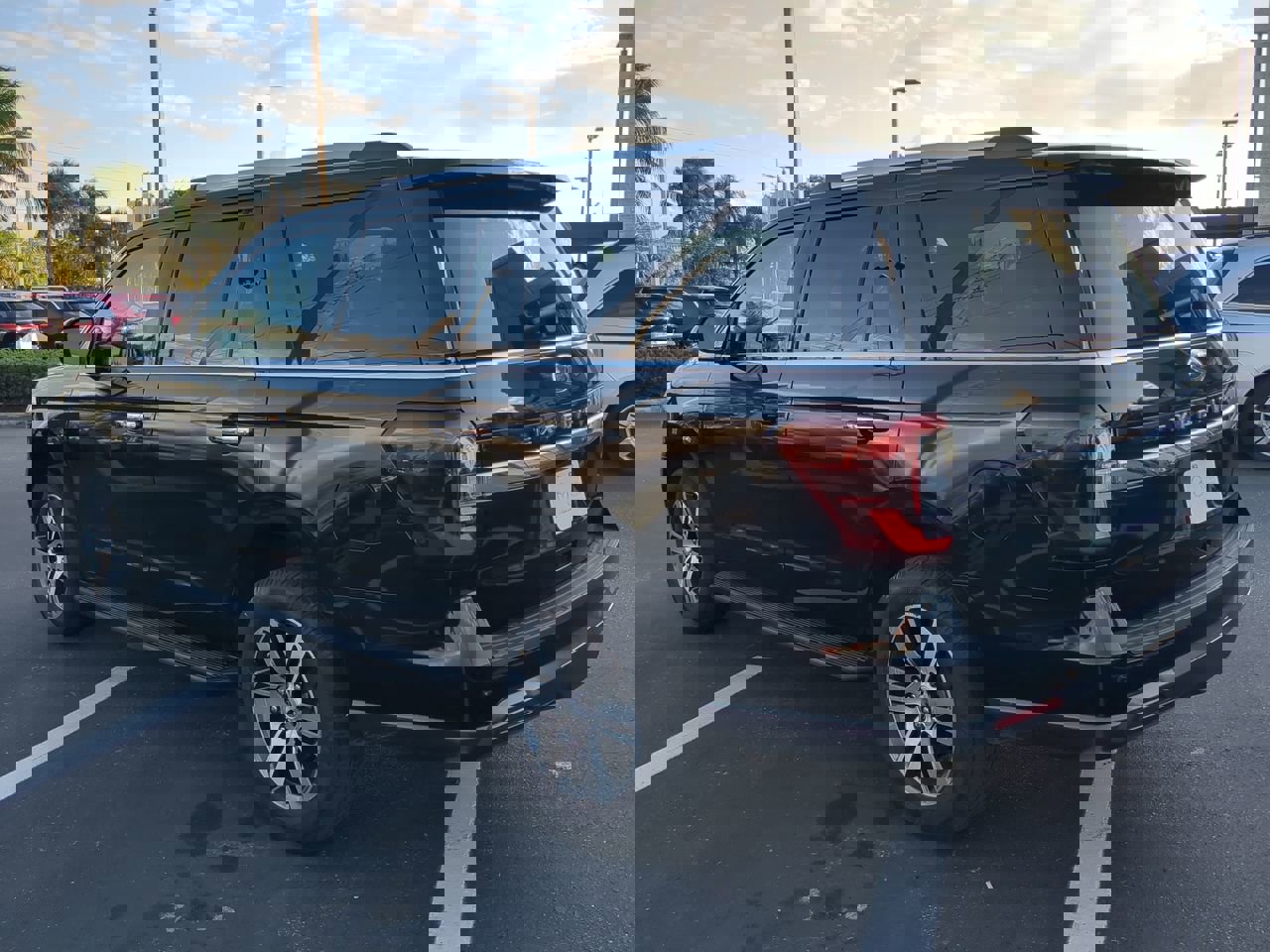 Used 2024 Ford Expedition Limited image 7