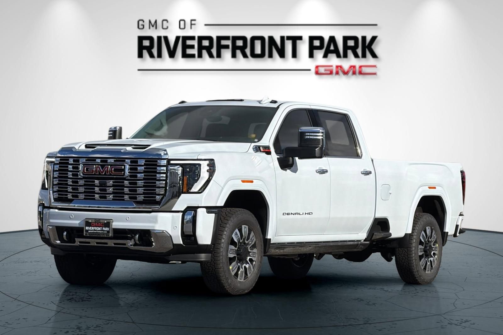New 2026 GMC Sierra 3500 Denali w/ Denali Reserve Package AWD/4WD image 7